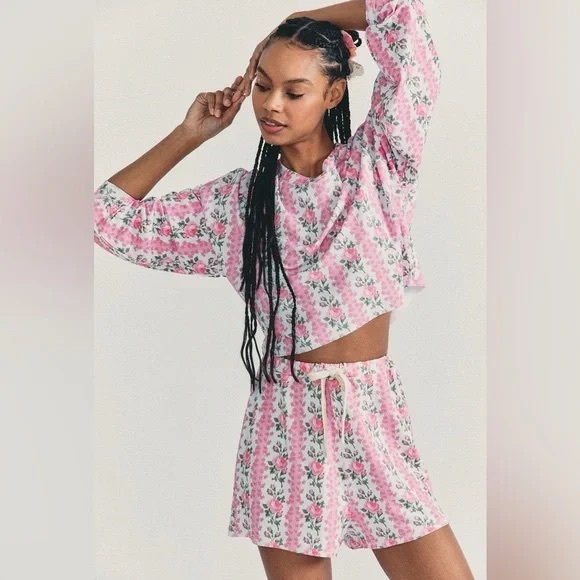 Stripe & Stare x LoveShackFancy Cropped Sweatshirt & Shorts Set Bloom- Size XS-M - Picture 5 of 16